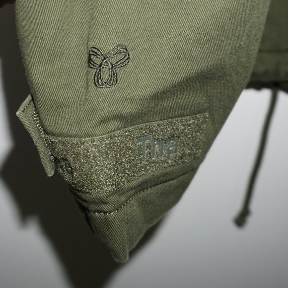 Aritzia TNA Christie Jacket - Picture 9 of 14